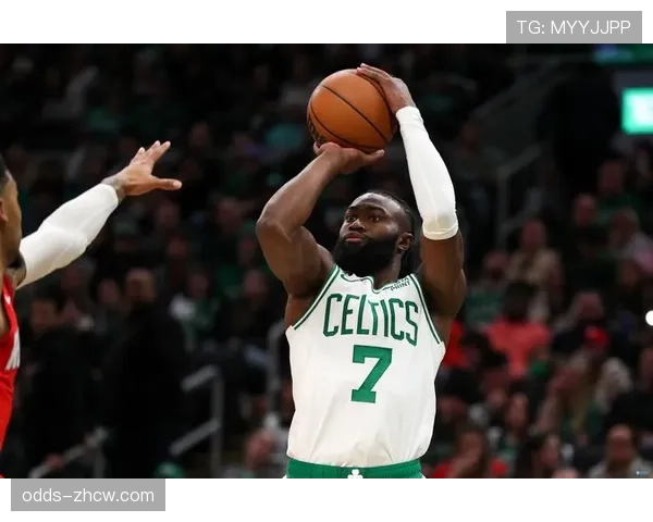 杰伦布朗32分率绿军取胜 双探花组合在密集赛程下稳定性分析